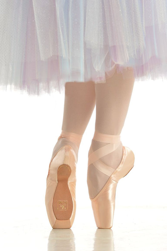 Gaynor Minden | Sculpted Fit Pointe Shoe | Size 7